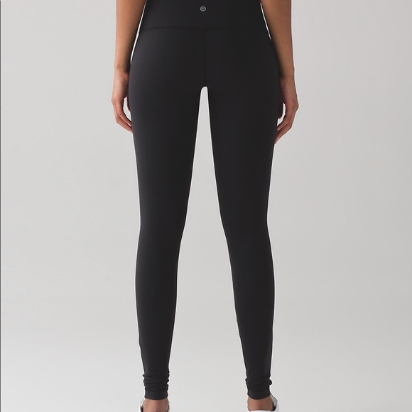 Lululemon Wunder Unders - Picture 3 of 5